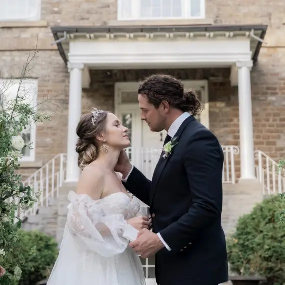 Couple outside the historic Willowbank estate