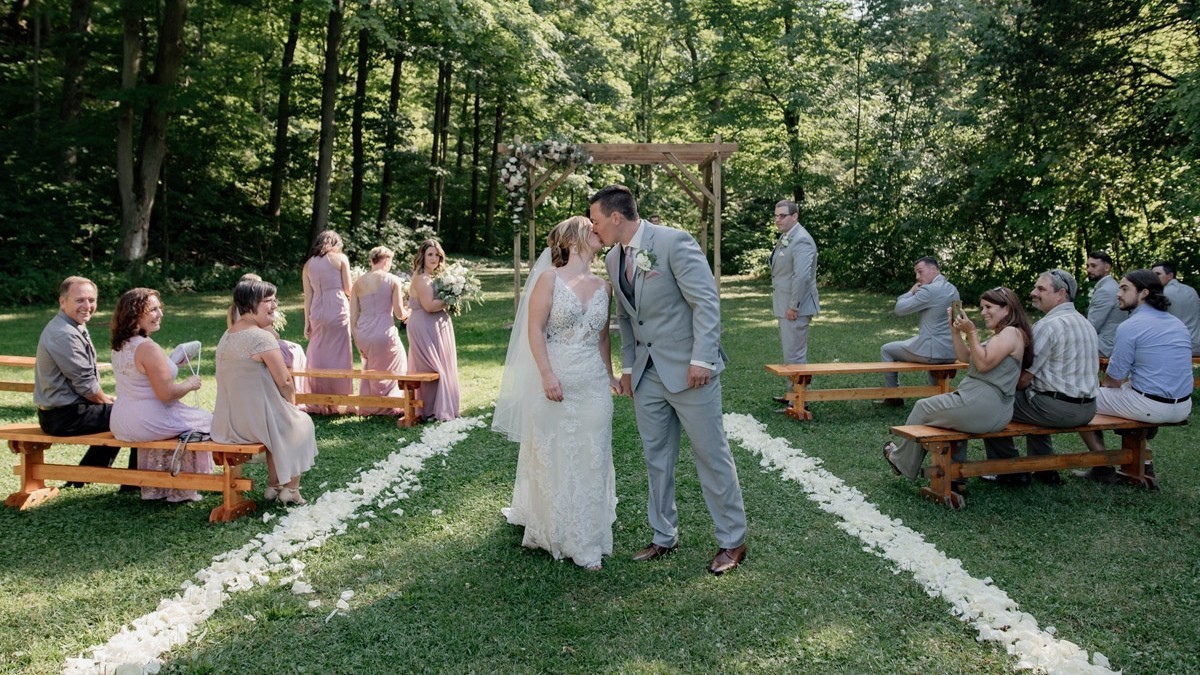 Outdoor ceremony setting for Ball’s Falls weddings