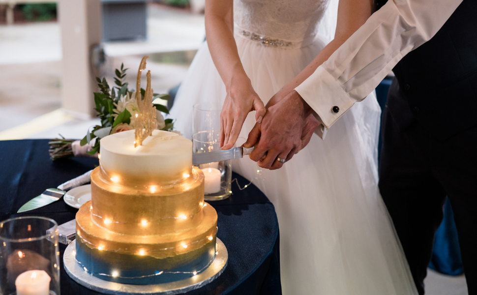 Club Roma wedding cake detail