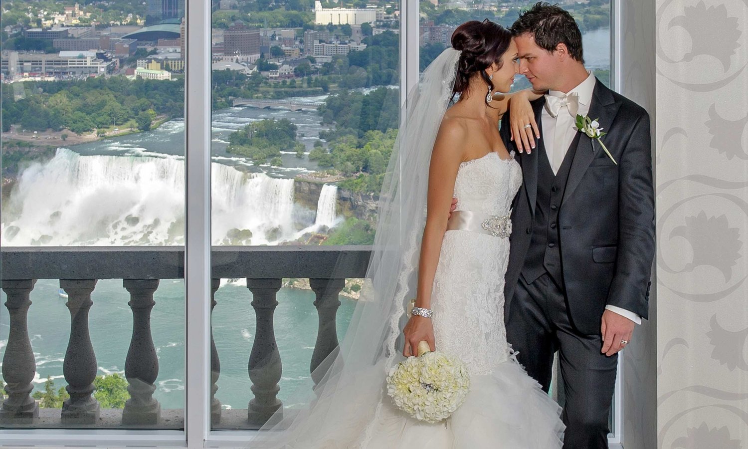 Hilton Niagara Falls weddings couple overlooking the Falls