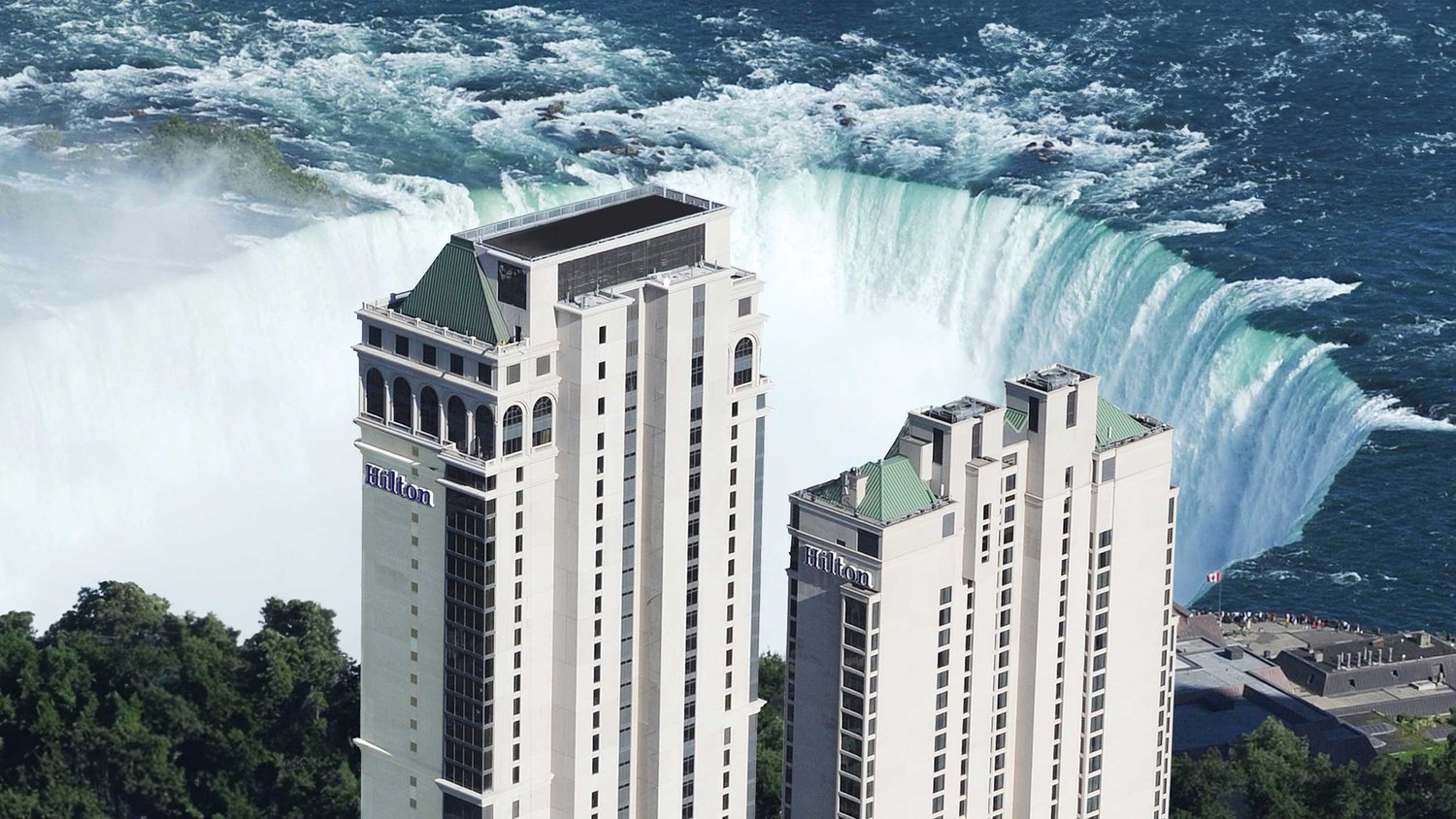 Hilton Niagara Falls hotel beside the Falls