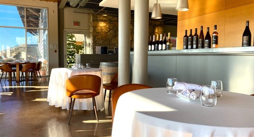 Entourage Room dining at Jackson-Triggs Niagara Estate