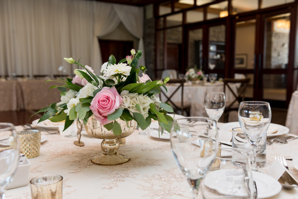 Decorated wedding table at Legends on the Niagara