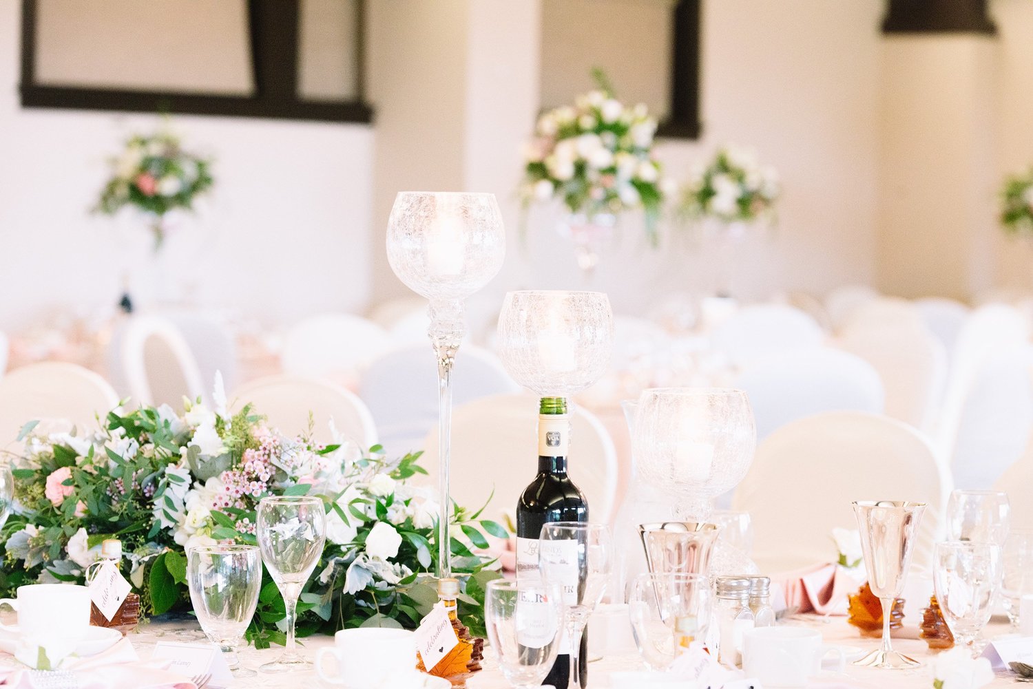 Lookout Point Country Club wedding reception tables