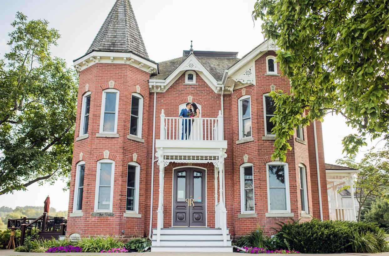 Historic Peninsula Ridge manor