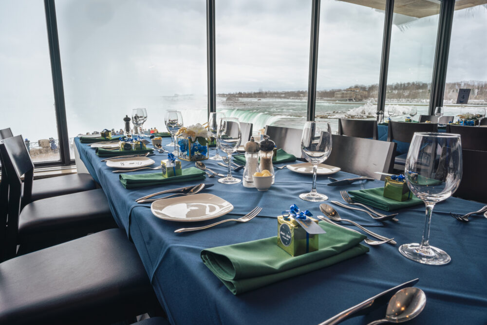 Wedding table overlooking Niagara Falls at Table Rock House